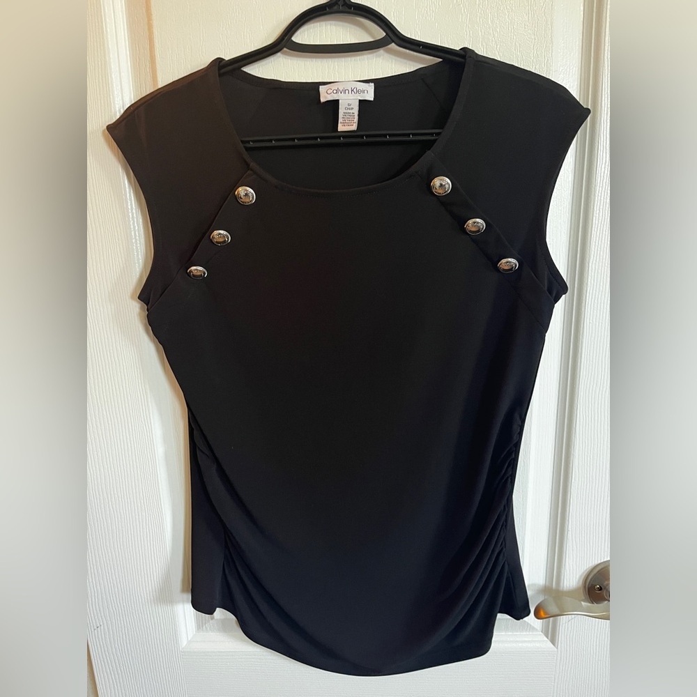 Calvin Klein sleeveless blouse in excellent condition